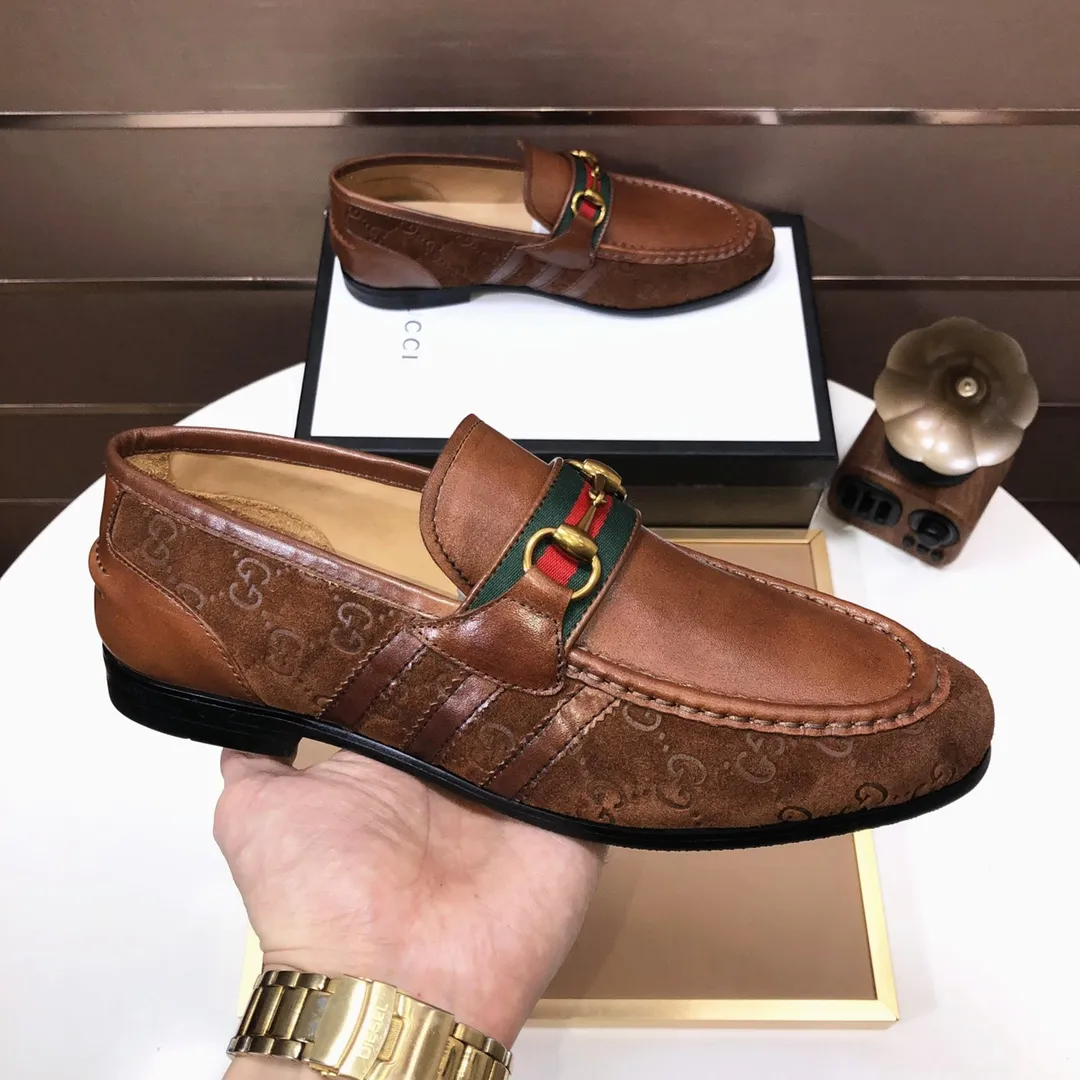 Men's shoes 💰600💰 Brand: GUCCI (Gucci) Standard size: Men's size 38/44 (45 can be customized) Grade: Same as the official website Original quality Material: Original cowhide Water-dyed cowhide lining Original rubber outsole Style category: Men's fashionable casual leather shoes Distinguished big-name luxury elements Top luxury Color: Actual picture